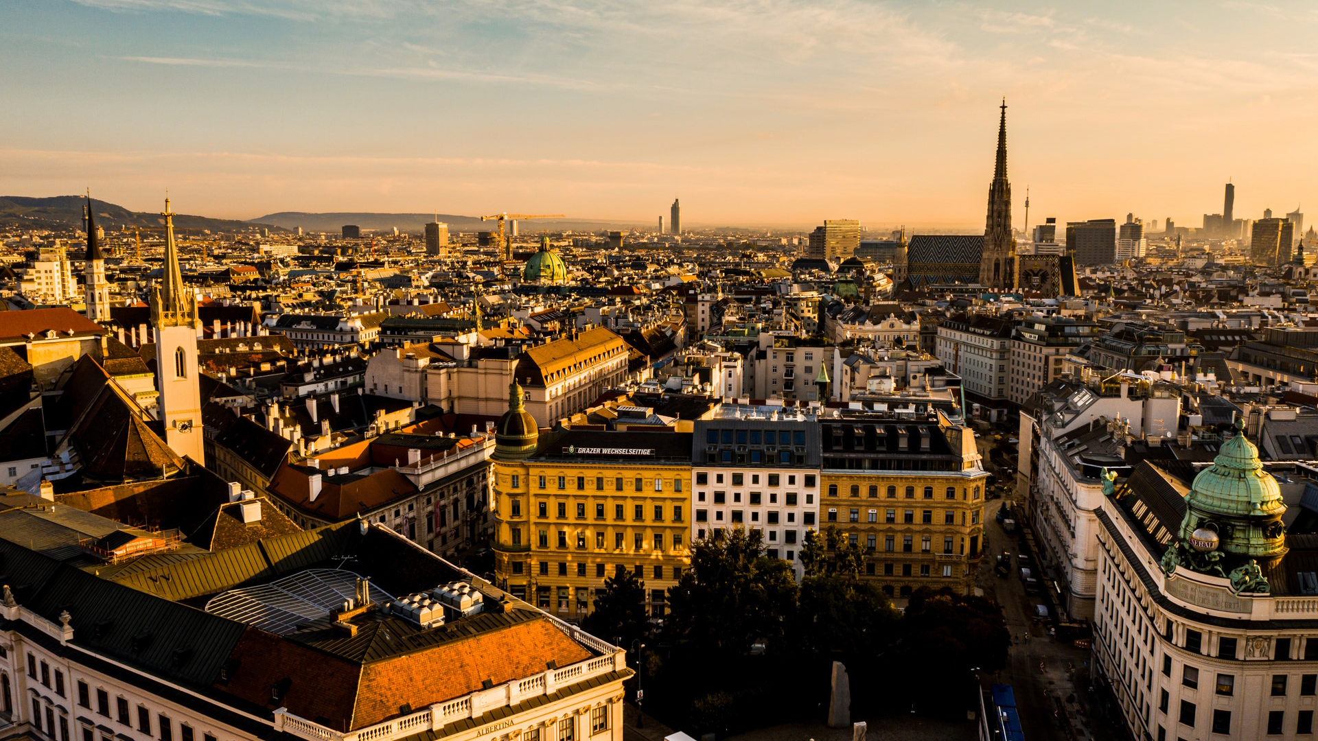 Blick über die Wiener Altstadt - Beispielbild für Luxusimmobilien in Wien von Dr. Koch Traumrealitäten